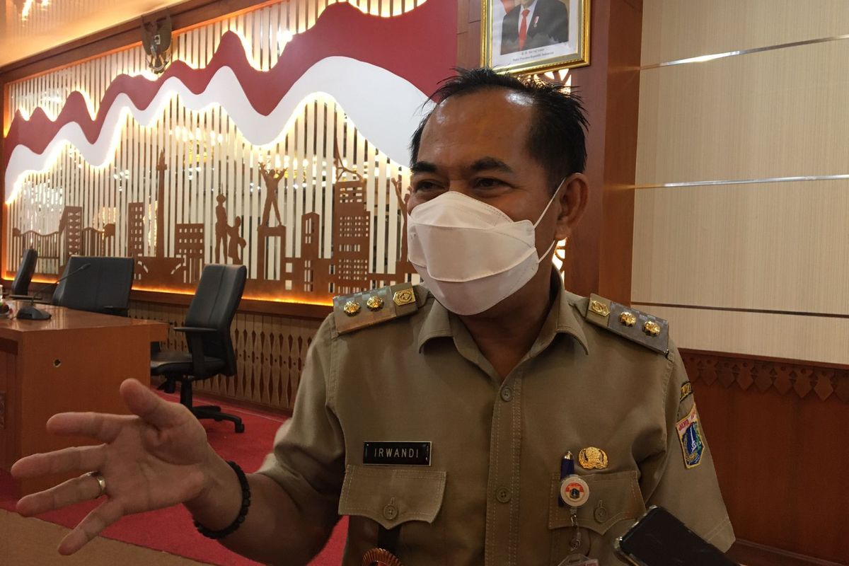 Wakil Wali Kota Jakarta Pusat Irwandi mengatakan akan mensterilkan area Masjid Istiqlal dari PKL menjelang memasuki bulan Ramadhan.