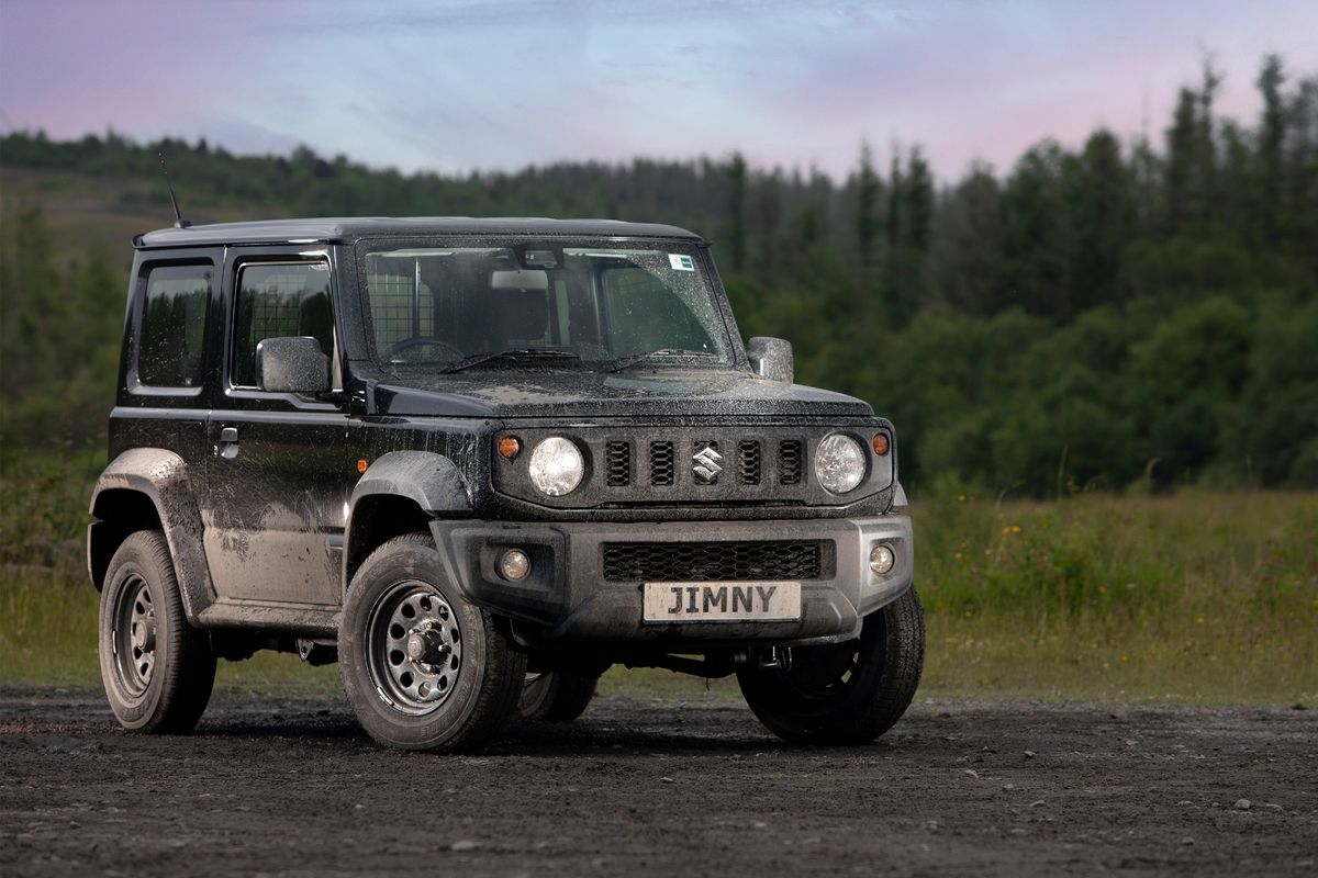 Suzuki Jimny LCV yang dipasarkan di Inggris.