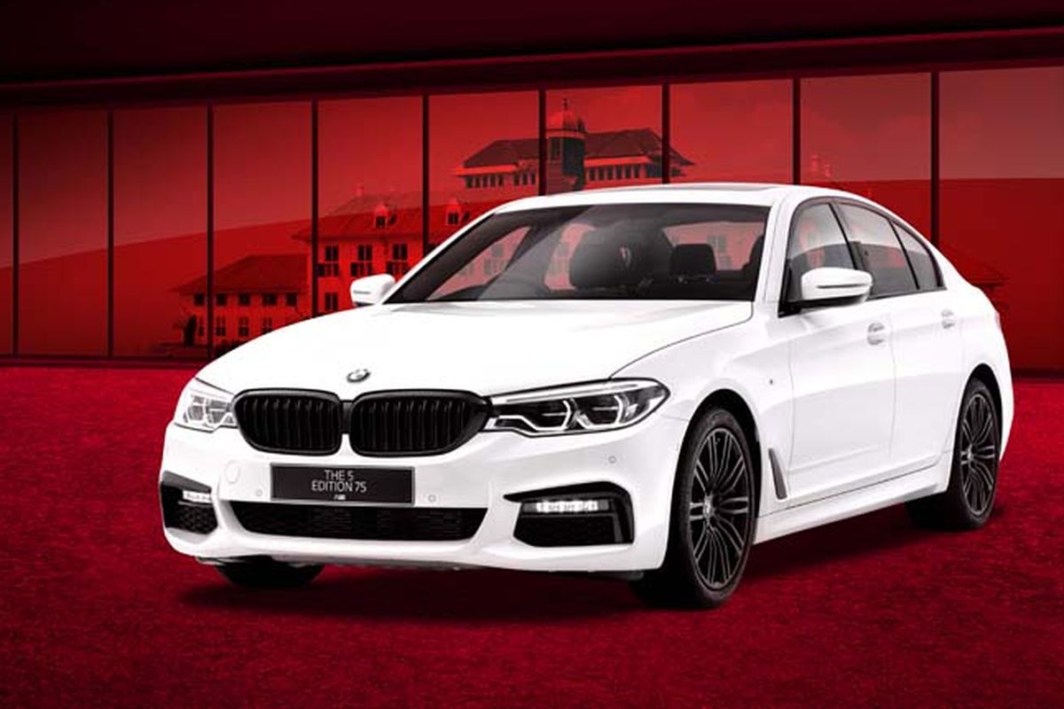 BMW 520i M Sport Edition 75 dengan logo khusus Indonesia Maju 