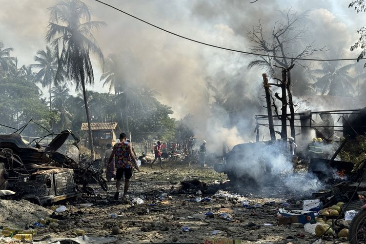 Serangan Udara di Pasar Myanmar Tewaskan 50 Orang, Jembatan Dibom