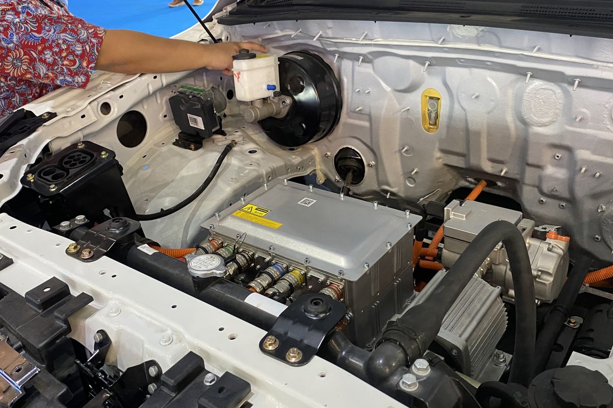 Controller baterai P50E E-Double Cabin buatan PT MAB yang mejeng di PEVS 2023