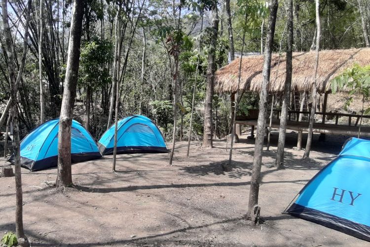 Camping Ground di Agrowisata Lereng Katresnan Mojorejo, Bayat, Klaten, Jawa Tengah.