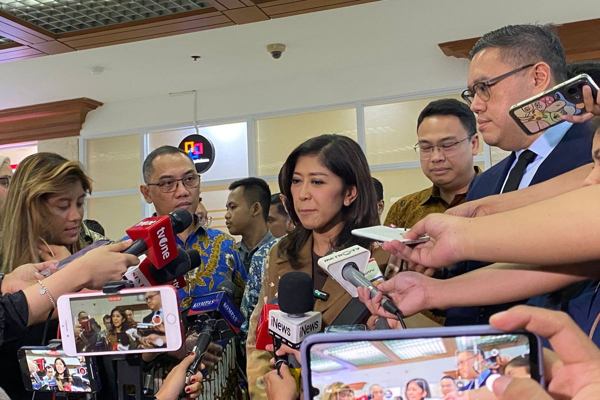 Menteri Komdigi Meutya Hafid dalam rapat kerja bersama Komisi I DPR RI di Kompleks Senayan, Jakarta Pusat, Selasa (4/2/2025). 