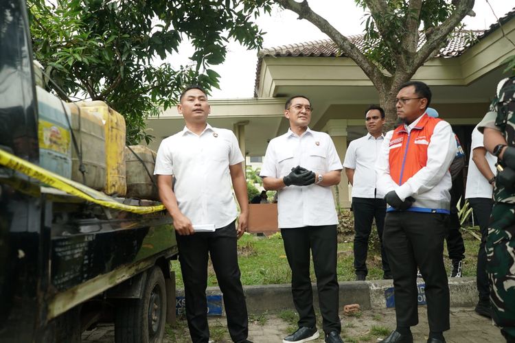 Polda Kaltim Bongkar Penimbunan 3 Ton BBM Subsidi di Kukar dan Kutim