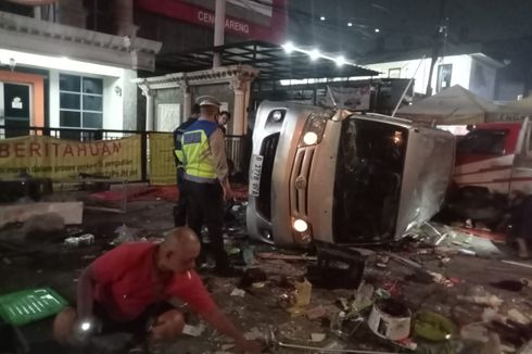 3 Orang Terluka akibat Minibus Tabrak Warung dan Sepeda Motor di Cengkareng