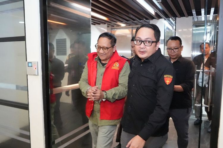 Kasus Dugaan Korupsi KBS: Rangkap 3 Jabatan, Negara Rugi Rp 10,2 Miliar, Satwa Kurus hingga Mati