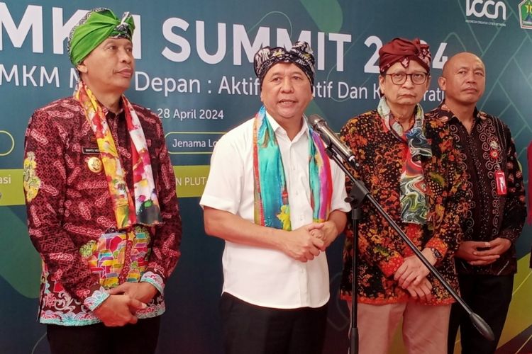 Menteri Koperasi dan UKM RI, Teten Masduki usai menghadiri kegiatan PLUT-KUMKM Summit Tahun 2024 di Kota Malang, Jawa Timur pada Jumat (26/4/2024). 