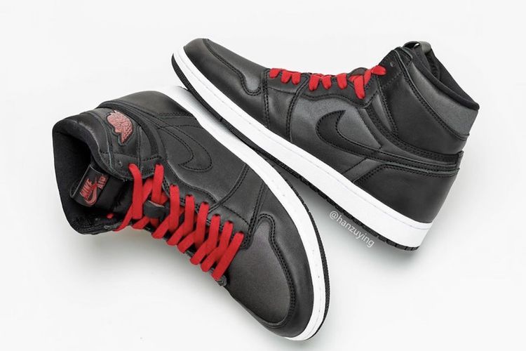 Sneaker Air Jordan 1 Black Satin