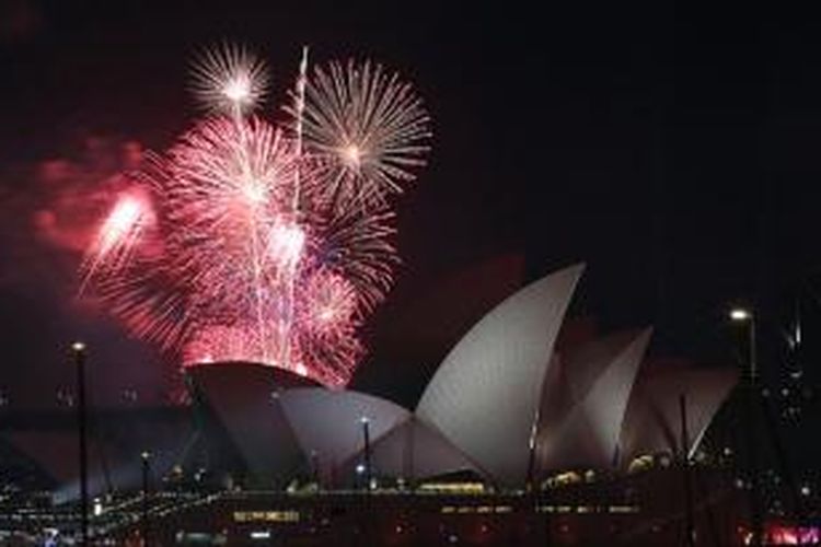 Malam pergantian tahun 2015-2016 berlangsung meriah di Sydney, Australia, Jumat (1/1/2016).