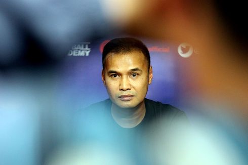 Dampak Covid-19 bagi Charis Yulianto, Rindu Pimpin Latihan Arema FC