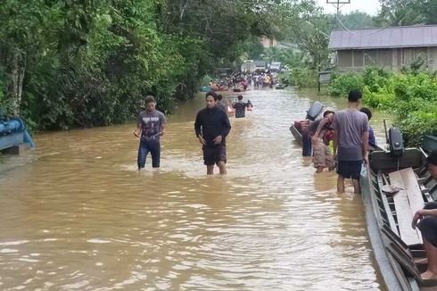 Banjir Rendam Bengkayang Kalbar, Akses Utama ke Perbatasan Negara Nyaris Putus
