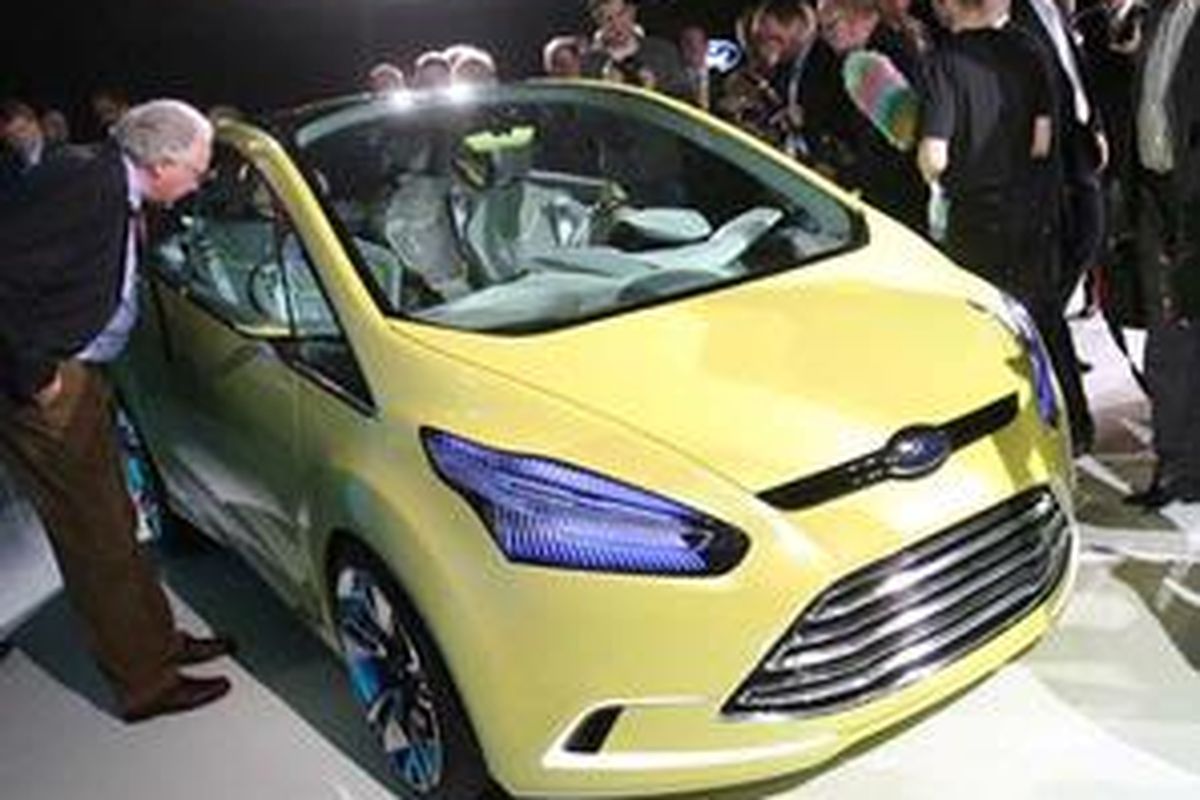 iosis MAX sangat menarik perhatian wartawan untuk melihatnya lebih dalam