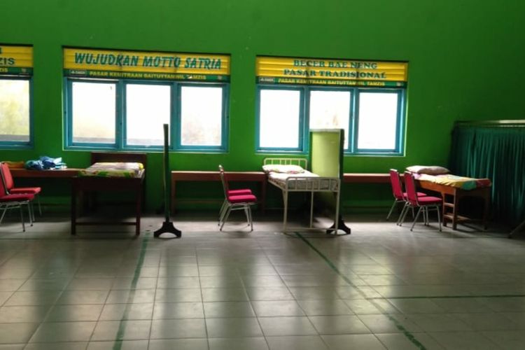 Tempat karantina mandiri dengan memanfaatkan sejumlah bangunan di kompleks Balai Desa Margasana, Kecamatan Jatilawang, Kabupaten Banyumas, Jawa Tengah.