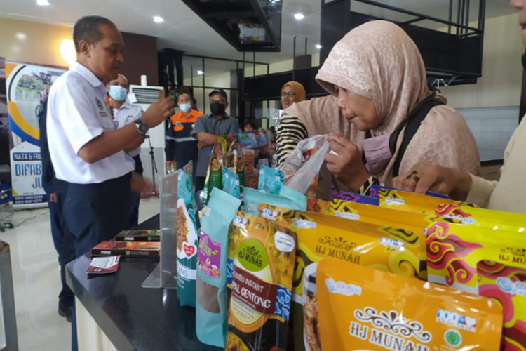 Pojok UMKM di Stasiun Cirebon
