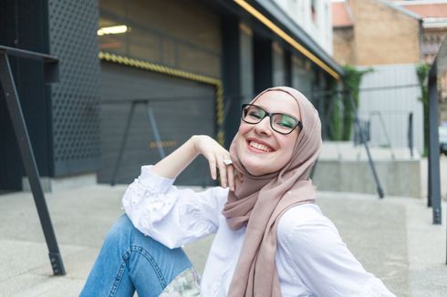 9 Jenis Hijab Voal dan Karakteristik Bahannya