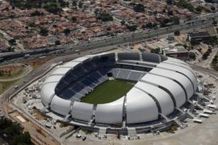 Stadion di salah satu kota terpadat di Negeri Samba itu menyiapkan kapasitas hingga 42.000 orang dengan 10.600 kursi. Desainnya yang 