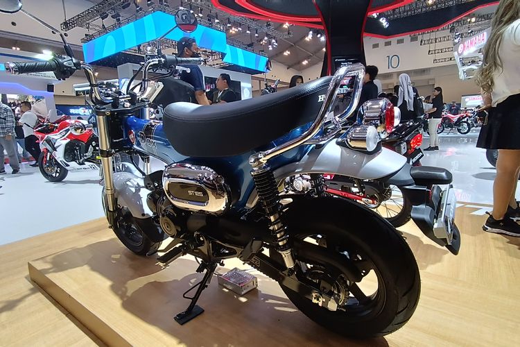 Honda ST125 Dax warna baru yang dibanderol Rp 82 jutaan