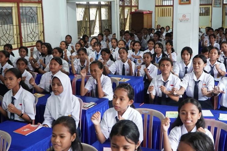 Siswa di Ambon Kembali Belajar Normal, Wali Kota Sebut Kabut Asap Tak Lagi Membahayakan