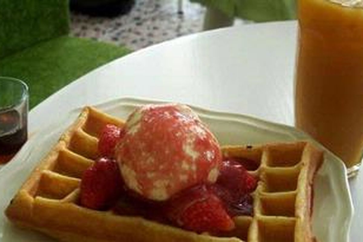 Strawberry Waffle & Mango Mint.