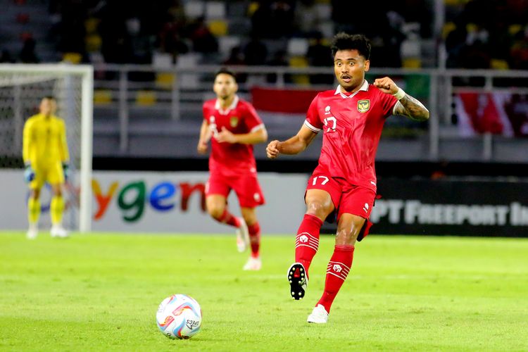 Pemain Timnas Indonesia Saddil Ramdani saat pertandingan FIFA Matchday melawan Turkmenistan yang berakhir dengan skor 2-0 di Stadion Gelora Bung Tomo Surabaya, Jumat (8/9/2023) malam.