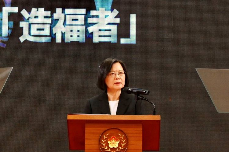 Presiden Taiwan Tsai Ing-wen berbicara dalam konferensi pers pada ulang tahun ketujuh masa jabatannya, di Kantor Kepresidenan di Taipei pada 20 Mei 2023. 