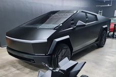 Tesla Cybertruck Tampil Makin Garang dengan Warna Hitam Dof