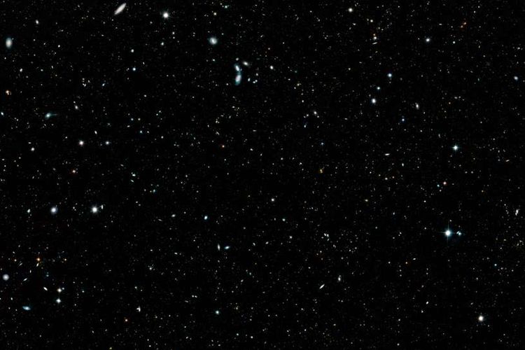 Foto keluarga terbaru alam semesta berisi lebih dari 265 ribu galaksi. Foto ini diambil dari data teleskop Hubble.