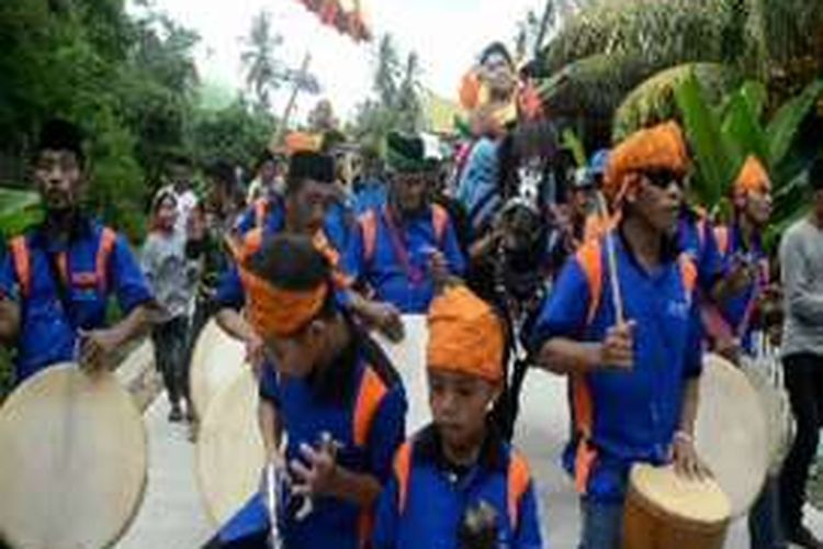 Tradisi merayakan khataman Al Quran ala Mandar kembali digelar warga Kecamatan Bangage, Majene, Sulawesi Barat, Sabtu (5/3/2016).