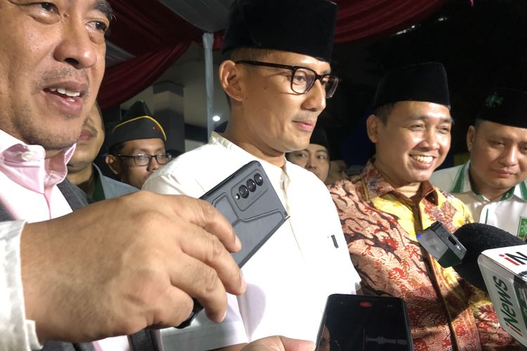 Menteri Pariwisata dan Ekonomi Kreatif (Menparekraf) Sandiaga Uno di kantor PWNU Jakarta, Cilandak, Jakarta Selatan, Kamis (25/5/2023) malam. 