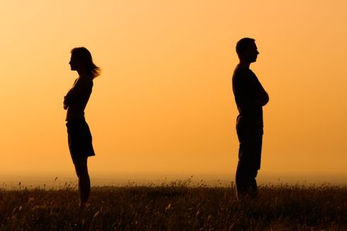 10 Hal yang Bisa Dilakukan Saat Kekasih Menolak Putus