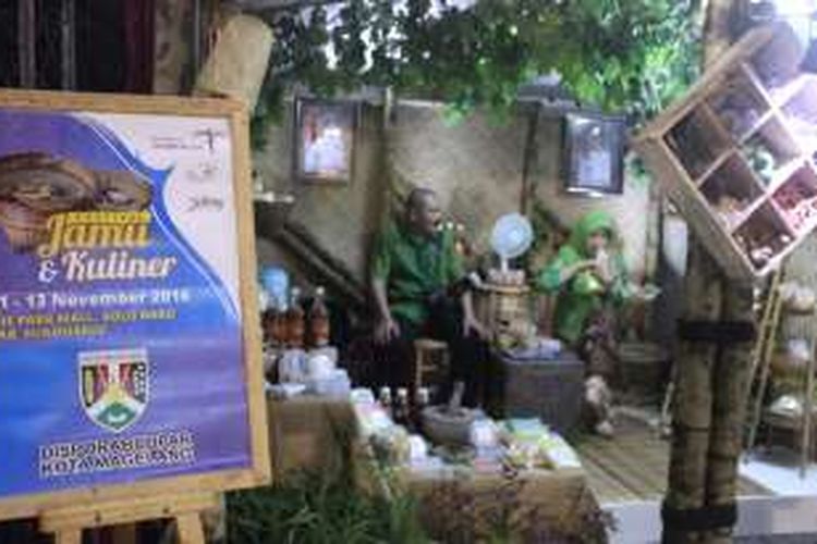 Di Festival Jamu 2016, menampikan berbagai macam jenis jamu dari berbagai daerah di Jawa Tengah dengan keunikan dan khasiatnya masing-masing.