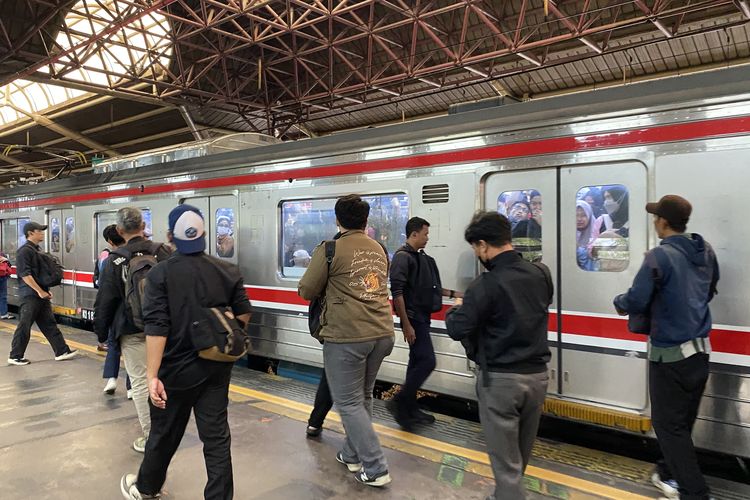 Kembali Kerja Usai Lebaran, Saat Hati Masih Tertinggal di Kampung Halaman