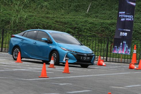 Ketahui Batas Aman Mobil Listrik Terabas Banjir