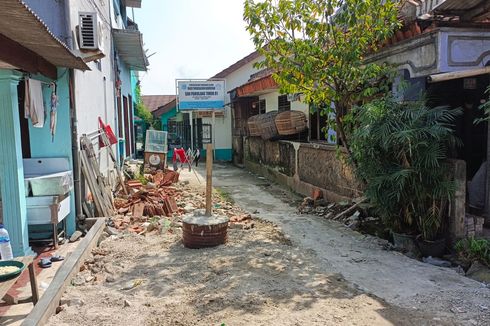 Akses Jalan Menuju SDN Pamulang Timur 01 Ditutup Tanggul oleh Ahli Waris Lahan