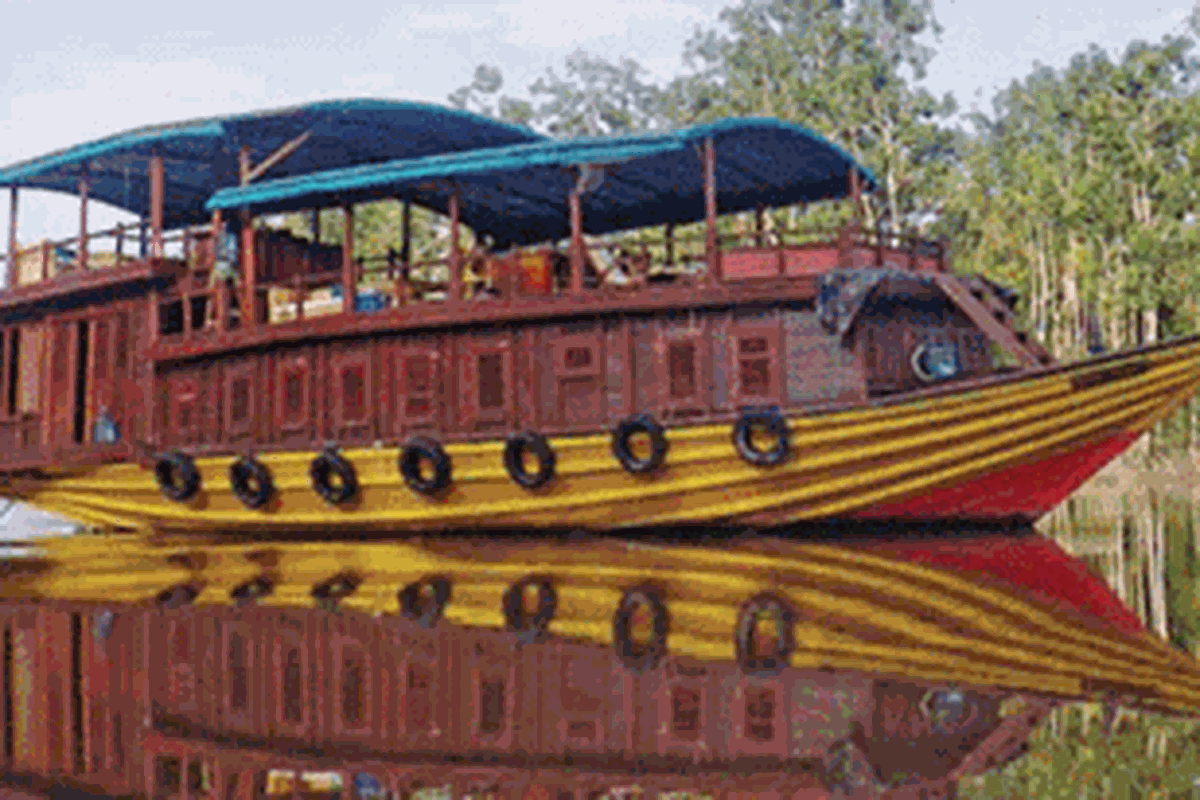 River cruise di Kalimantan.