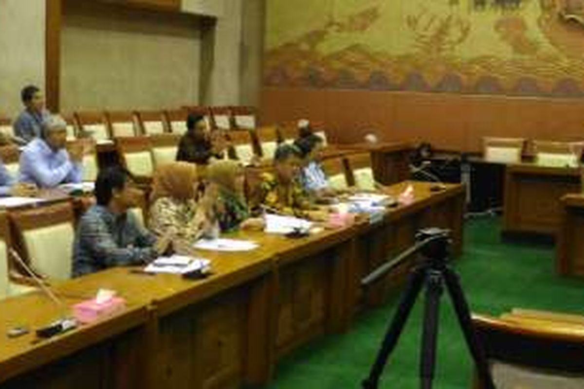 Ketua KPPU Sarkawi Rauf saat Rapat dengan Komisi VI di Gedung DPR, Jakarta, Selasa (7/6/2016).
