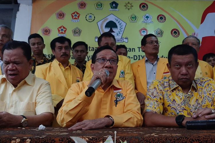 Wakil Ketua Dewan Kehormatan Partai Golkar, Akbar Tandjung Saat di Imogiri, Bantul, Yogyakarta Sabtu (3/8/2019)