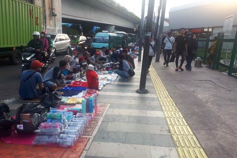 Pemkot Jakpus Sebut PKL yang Duduki Trotoar Tanah Abang Terorganisasi