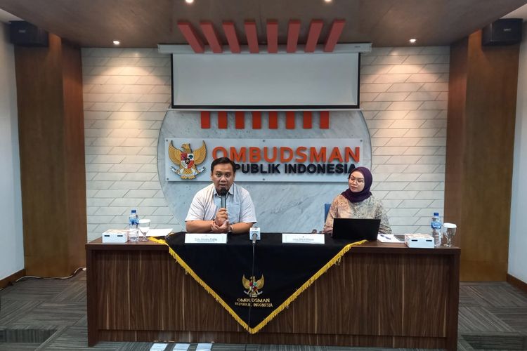 Anggota Ombudsman RI Yeka Hendra Fatika dalam Media Briefing di Kantor Ombudsman RI, Jakarta Selatan, Jumat (1/9/2023).