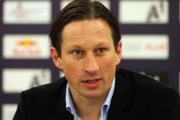 Pelatih anyar Bayer Leverkusen, Roger Schmidt.