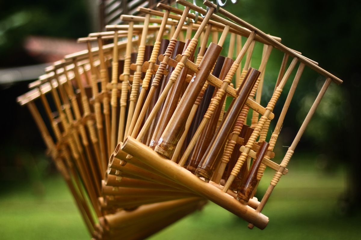 Angklung.