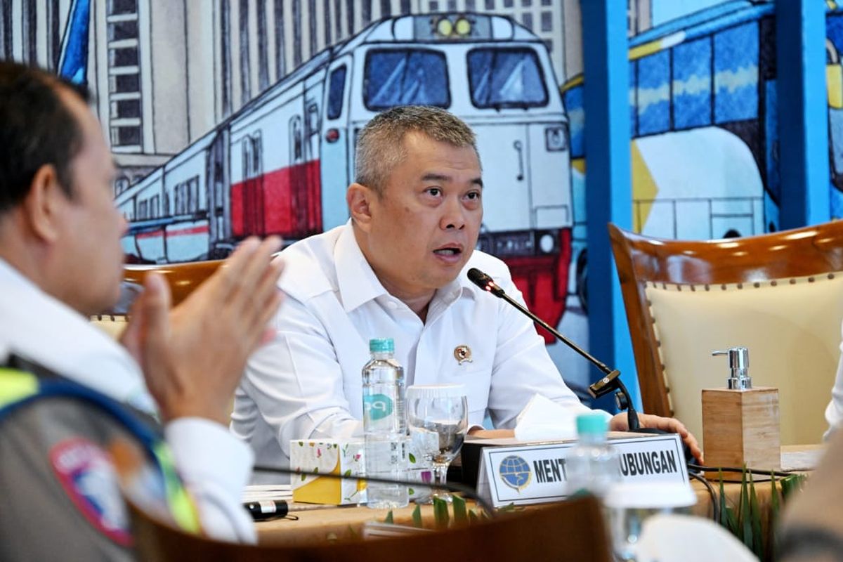 Menhub Dudy Purwagandhi saat menutup Posko Angkutan Lebaran Terpadu Tahun 2026/1447 H di Kantor Pusat Kementerian Perhubungan, Jakarta, Senin (30/3/2026)