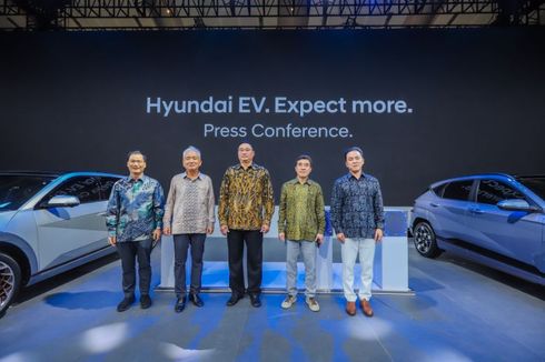 Dorong Pertumbuhan Ekosistem Kendaraan Listrik di Tanah Air, Hyundai Hadirkan Mobil Listrik Anyar dan Inovasi Layanan Andal di IIMS 2024