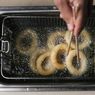 4 Alat Masak untuk Makanan Lebih Crispy dengan Teknik Deep Frying