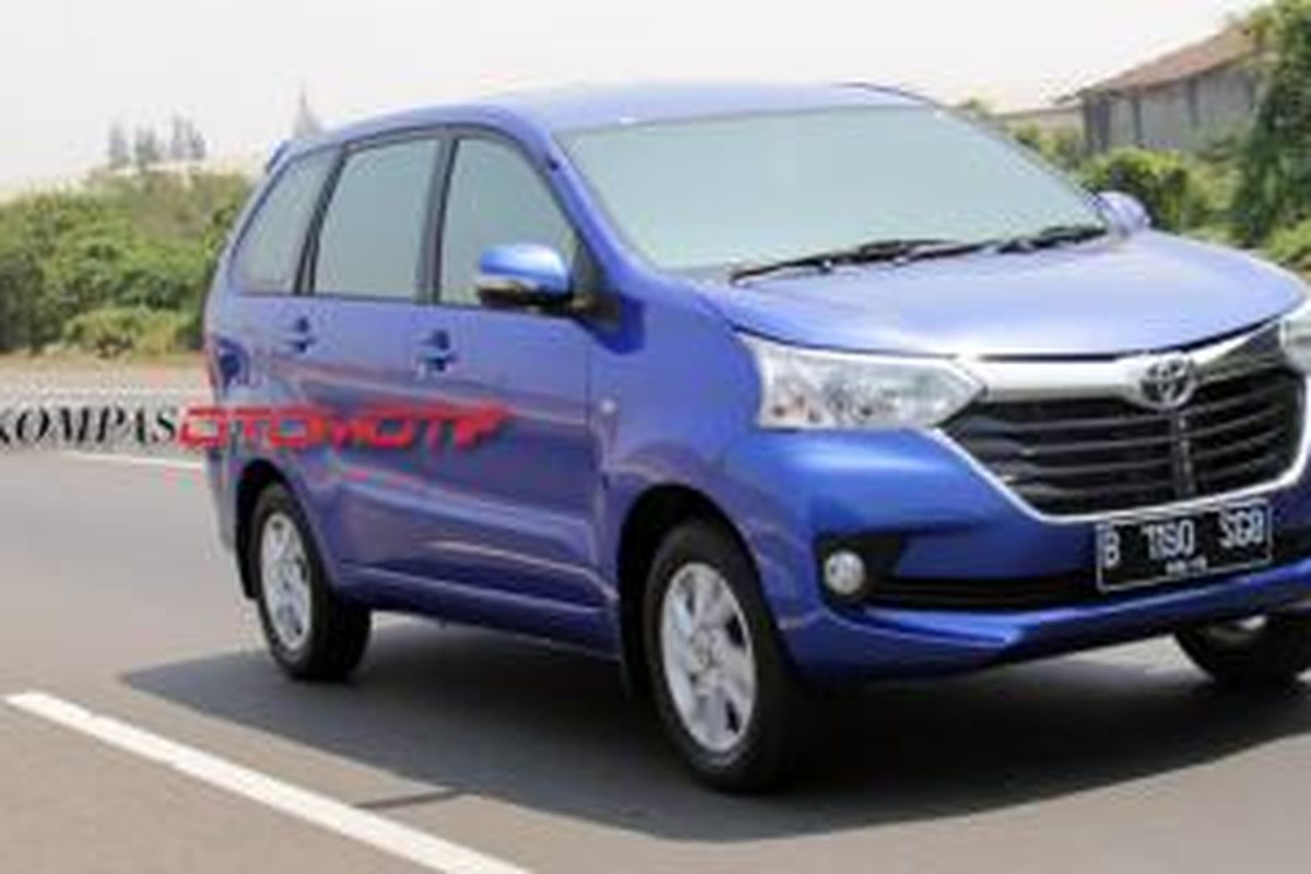 Grand New Avanza dibawa ke tol Cipali pada 13 - 14 Agustus 2015.