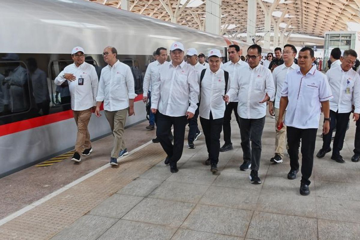 Menteri Perhubungan Budi Karya Sumadi, Sabtu (2/9), mengikuti uji coba Kereta Cepat Jakarta-Bandung (KCJB).