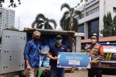 Yayasan Dana Kemanusiaan Kompas dan Polsek Tanah Abang Salurkan Bantuan Bahan Pokok