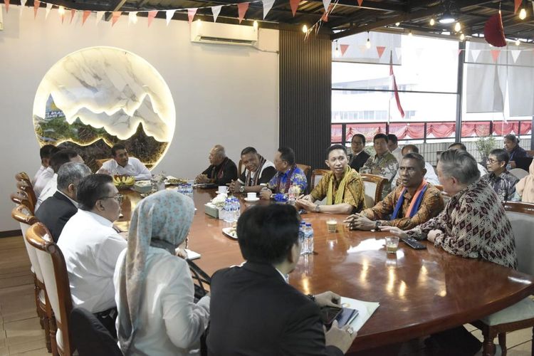 Turunkan Kemiskinan Alor, Mentan Amran Siapkan Strategi 3 Tahap dari Pangan hingga Perkebunan