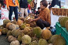 Omzet hingga Rp 10 Juta Sehari, Berikut Kisah Hanik, Penjual Durian Asal Semarang