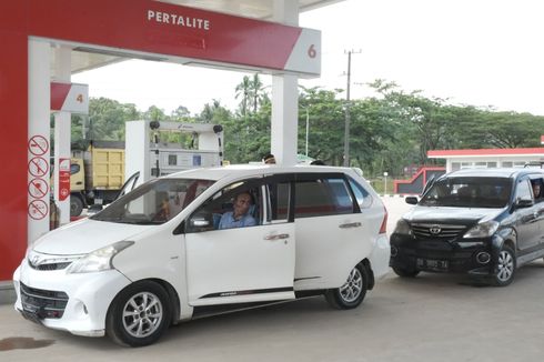 Aturan BBM Direvisi, Mobil Mewah Dipastikan Tak Dapat BBM Subsidi